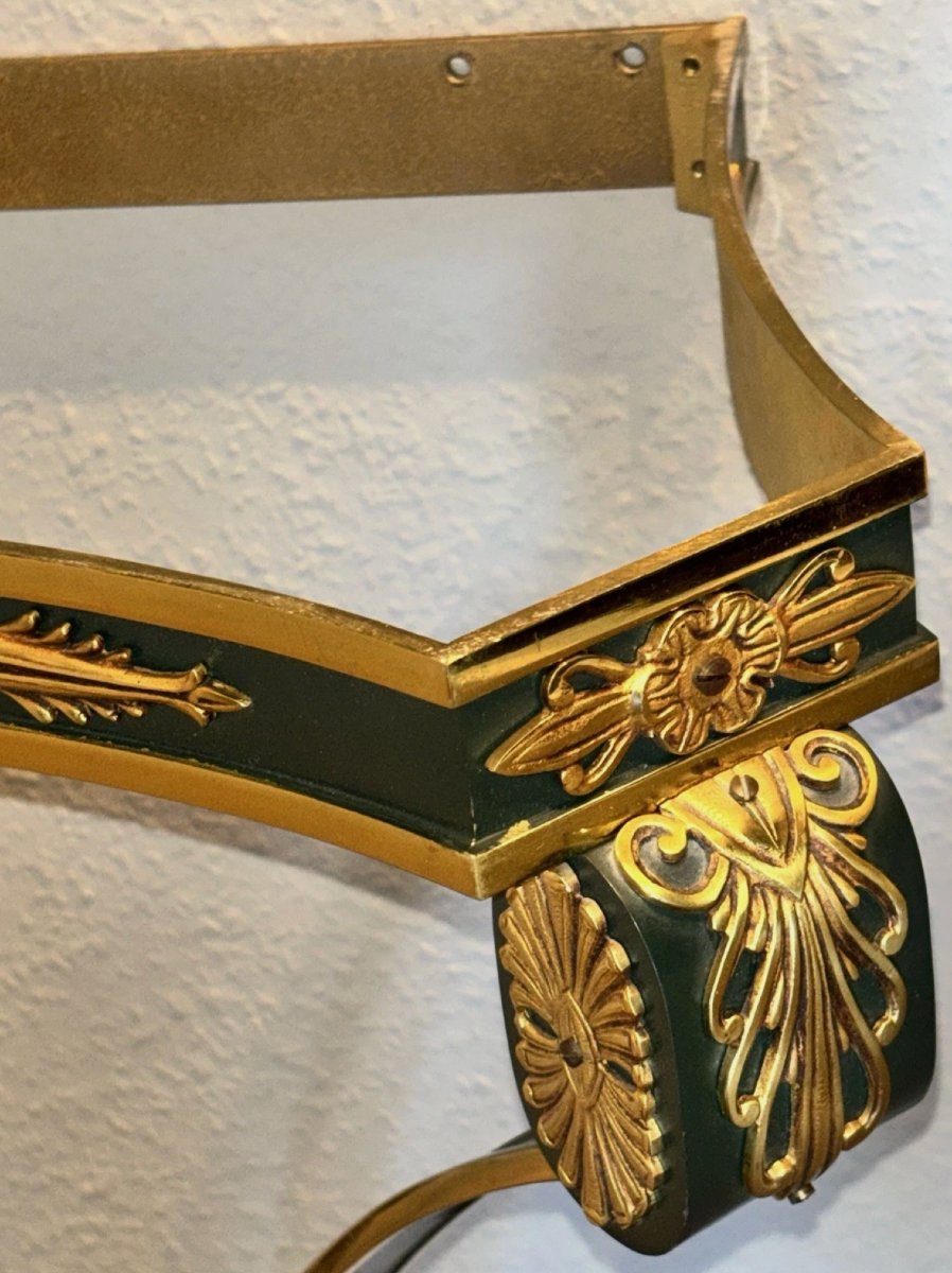 Console murale néo-classique en laiton doré et laqué vert. Dessus marbre vert de mer-photo-1