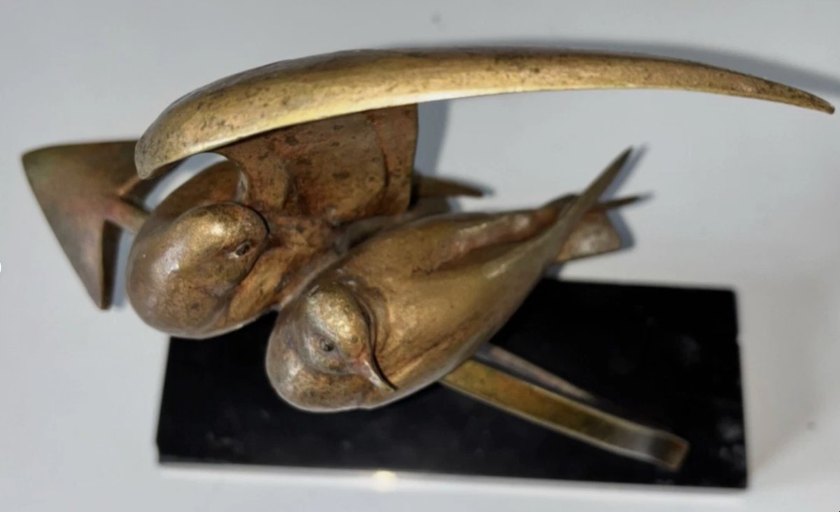 André-Vincent BECQUEREL (1893-1981)  Deux hirondelles  Epreuve en bronze à patine dorée  Signée-photo-4