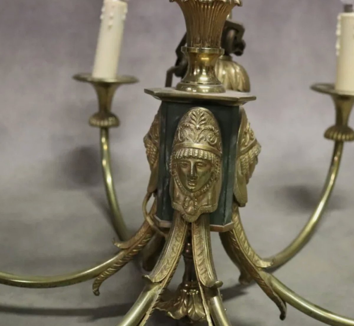 Maison TISSERANT Paris 1930 :  Lustre en bronze, en forme de Lyre et Cariatides-photo-2