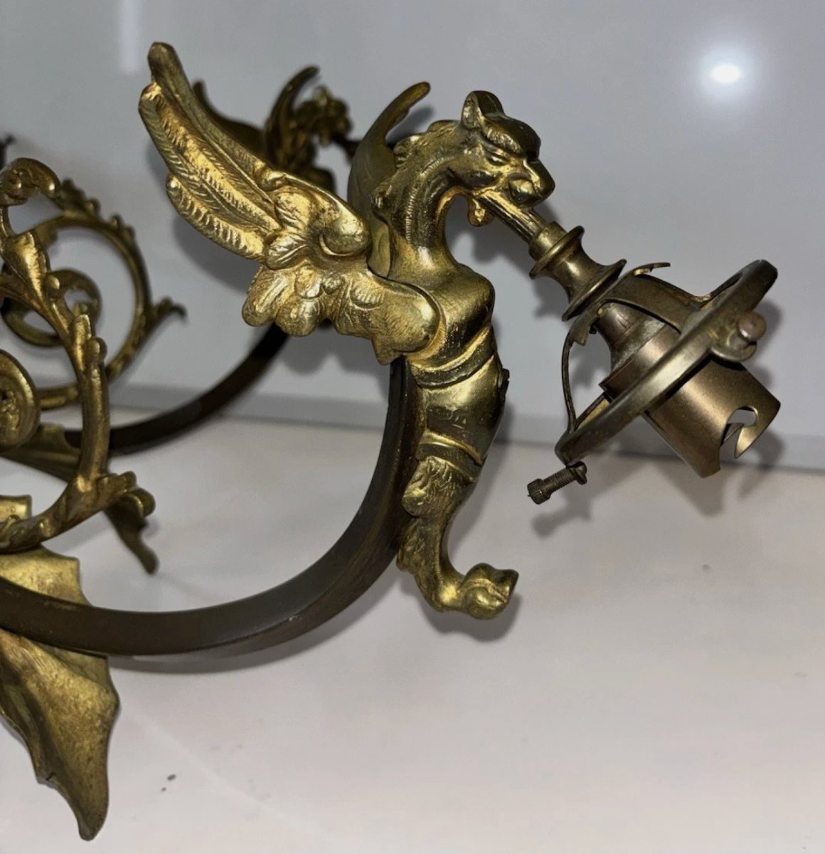 Art Deco Chandelier In Gilded Bronze With Griffin And Acanthus Leaf Motifs, 7 Lights-photo-3