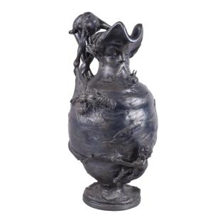 Ignaz MANSCH (1867-1925), attribuée à. Aiguière à décor de putto et de naiade
