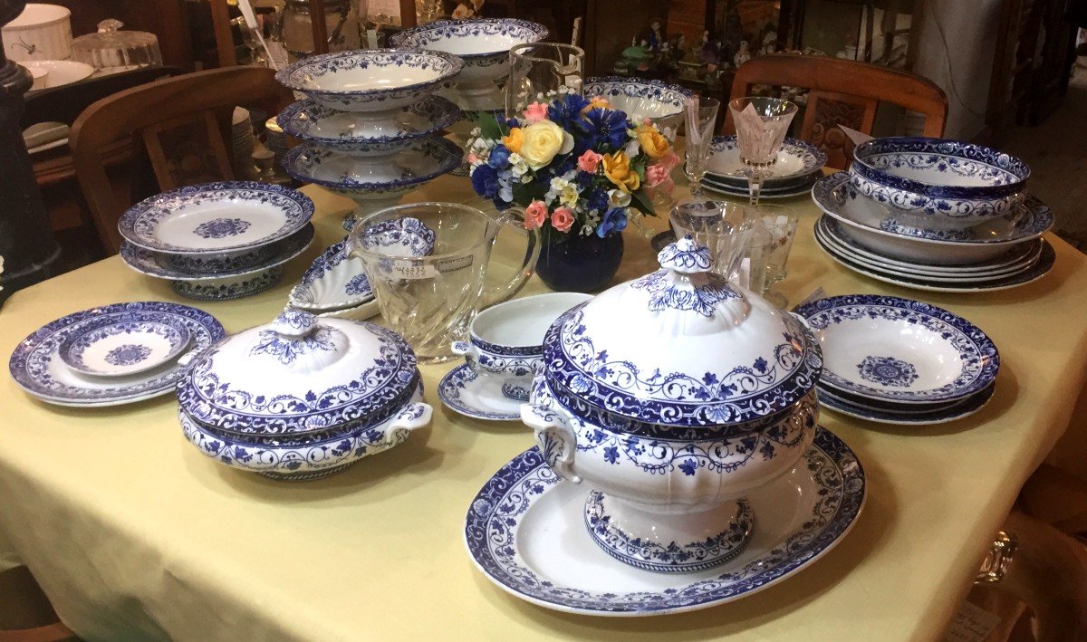 Service En Faïence De Jules Vieillard  - Bordeaux - Modèle Louis XV Bleu 106 pièces