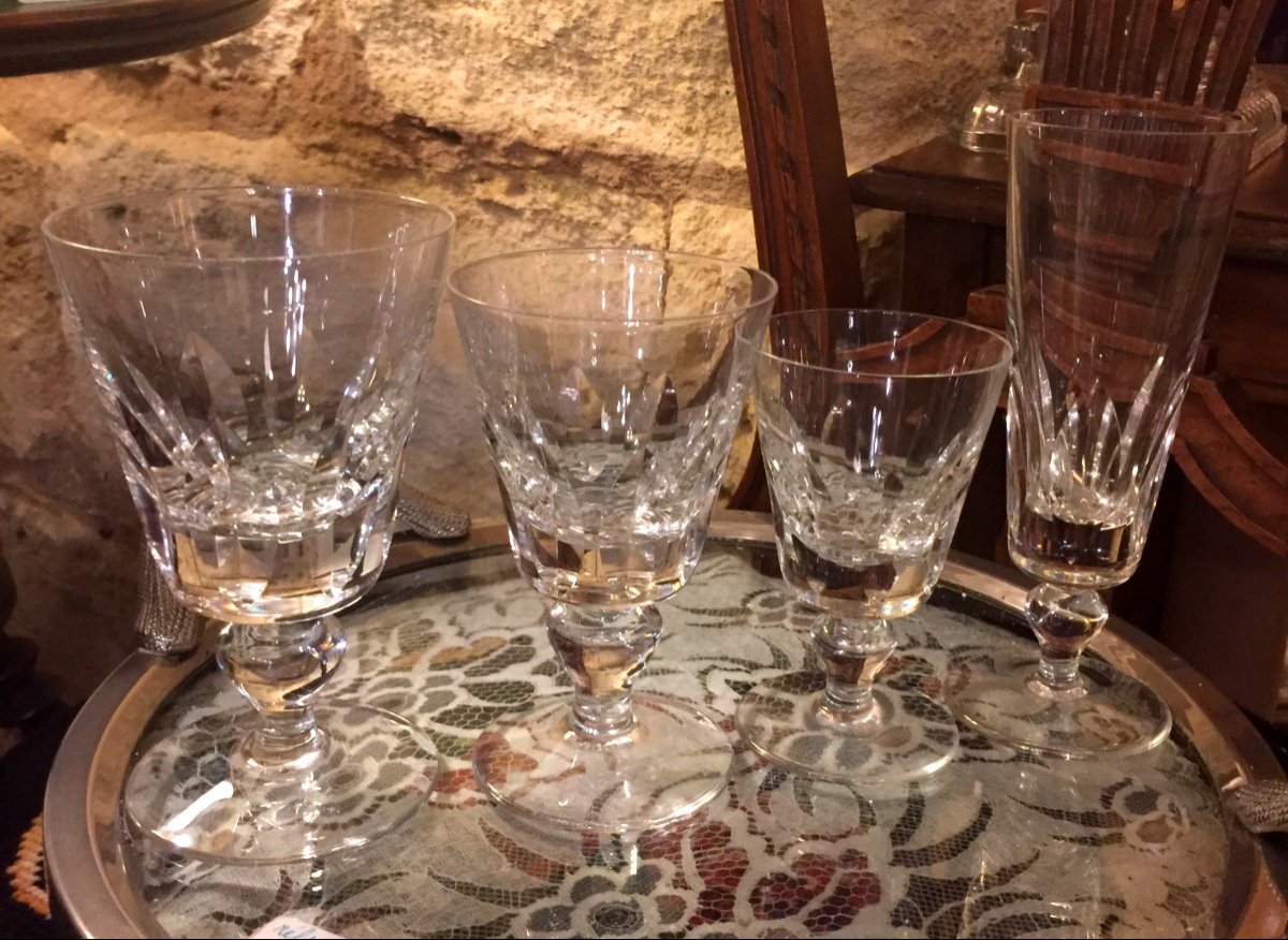 Service De 48 Verres En Cristal Estampillés Saint-louis - Modèle Jersey