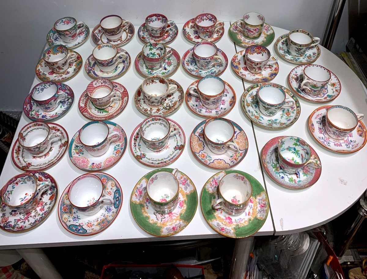 27 Coffee Cups In English Porcelain From The 19th Century To Choose From.-photo-2
