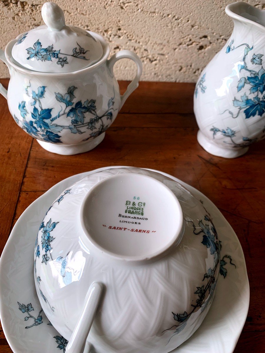 For 2 People: A Limoges Porcelain Breakfast Service -photo-2