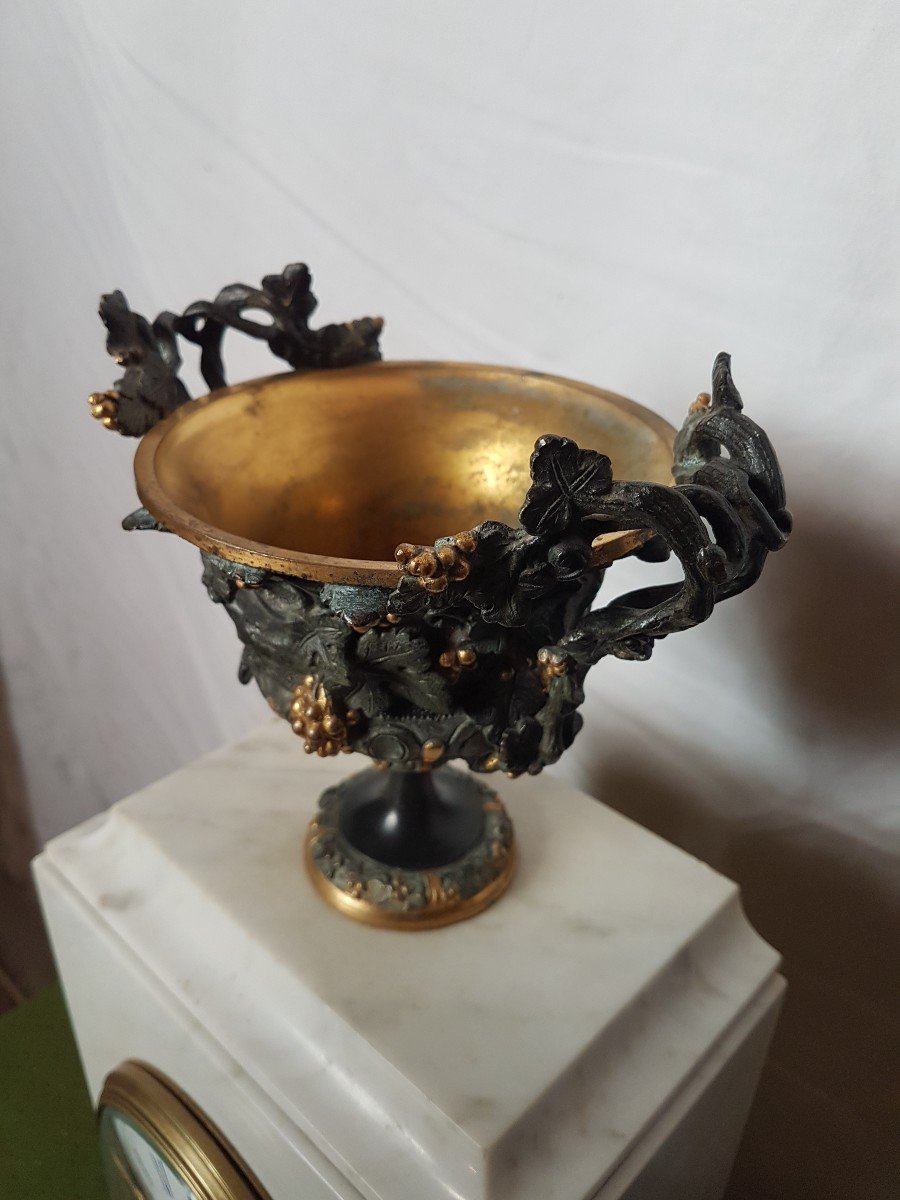 Pendule Paul Garnier Nap Lll.  Marbre Blanc Avec  Vase Bronze -photo-3