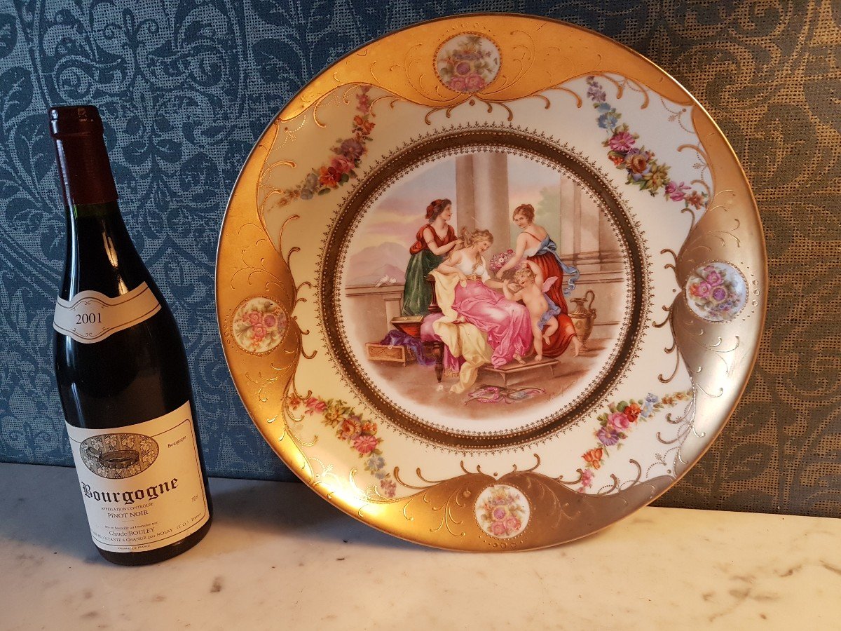 Golden Porcelain Platter. Representing A Classic Scene. Germany 19th.-photo-2