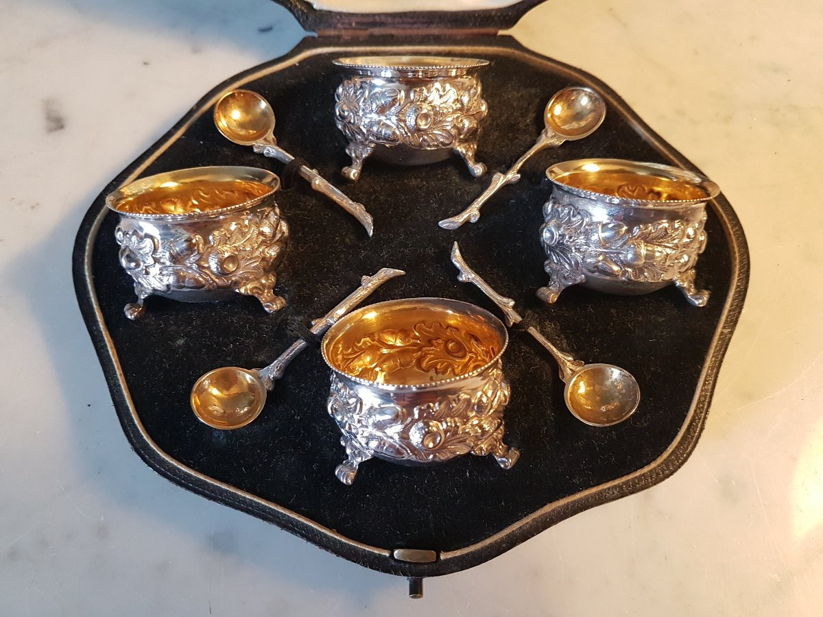 Ensemble De  Quatre Salieres Et Quatre Cuilleres En Argent.  1889.-photo-4