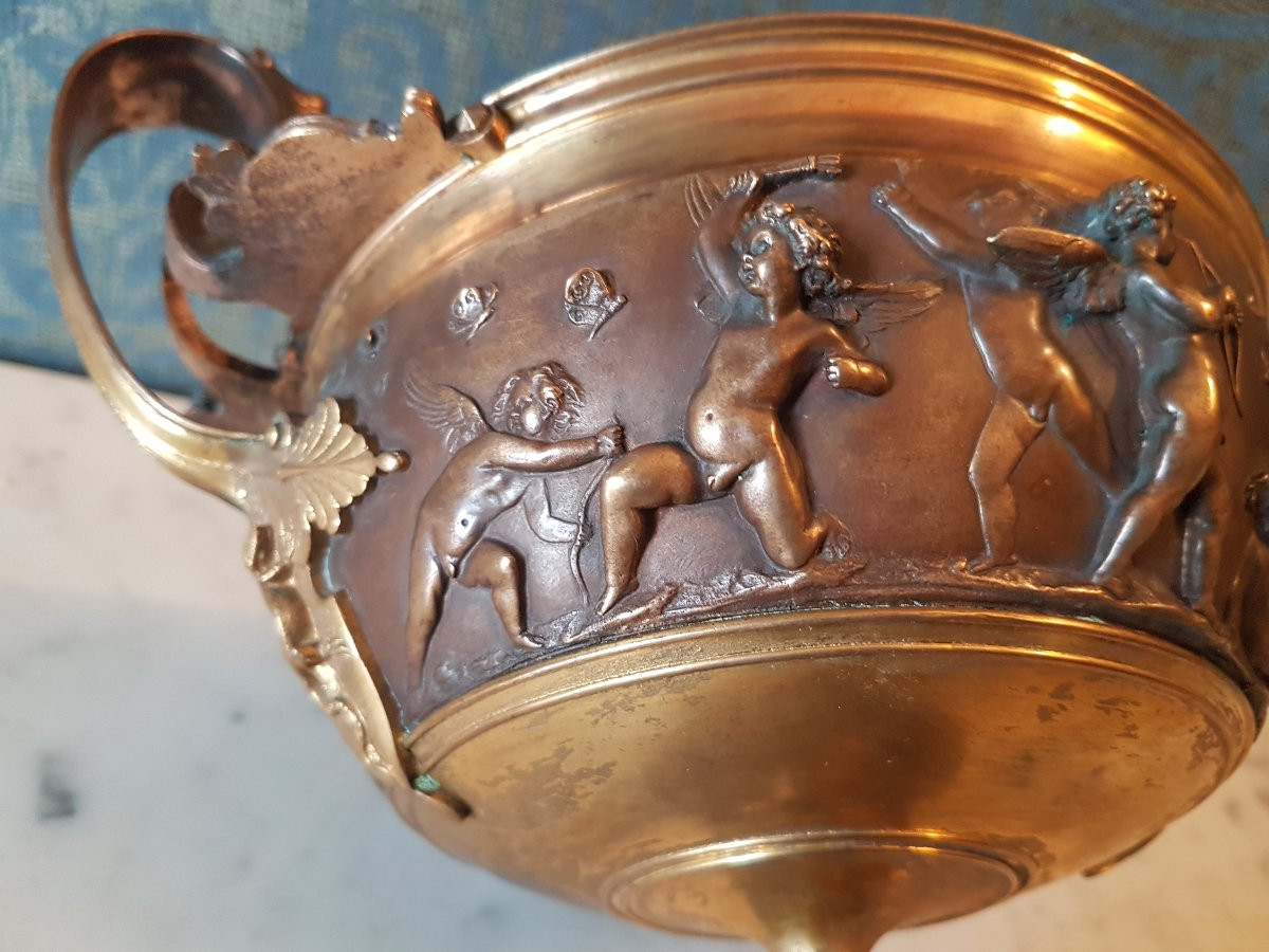 Bronze Tazza. Decorated With Putti's Relief. 19th Century -photo-2