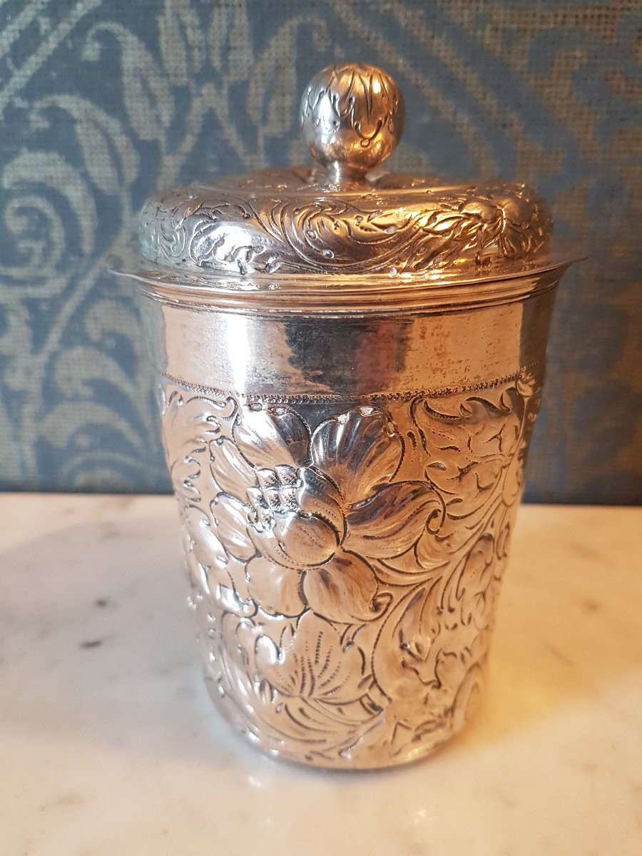 Be'cher couvert en argent. Breslau - Allemagne  18- eme. -photo-2