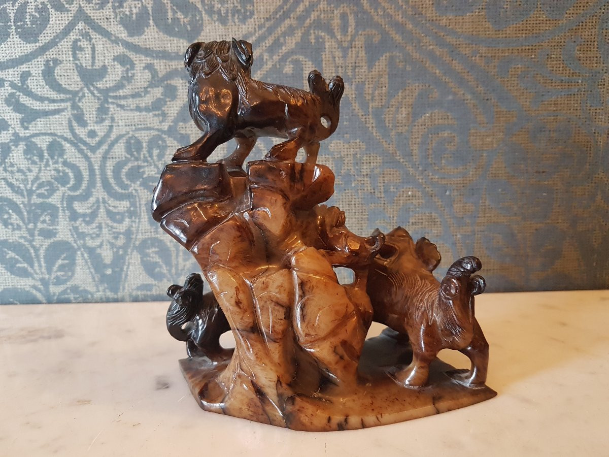 Chinese Sculpture In Agate Stone. Representing: Four Foo Dogs. 19th Century. -photo-2