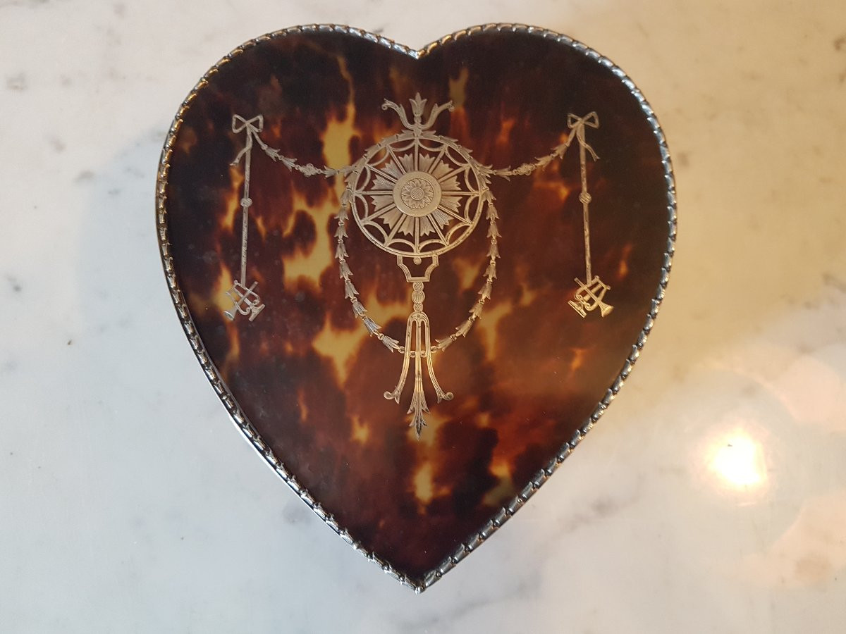 Silver Heart-shaped Box With Turtle.  Mappin And Webb. London. 1910.-photo-4