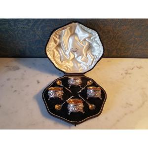 Ensemble De  Quatre Salieres Et Quatre Cuilleres En Argent.  1889.
