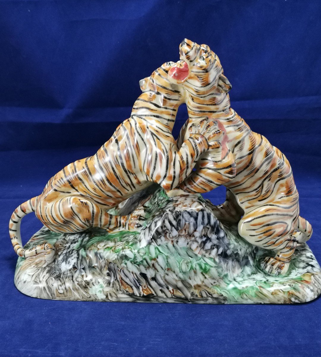 Sculpture en porcelaine de Limoges Jules Teissonniere combat de tigres-photo-2