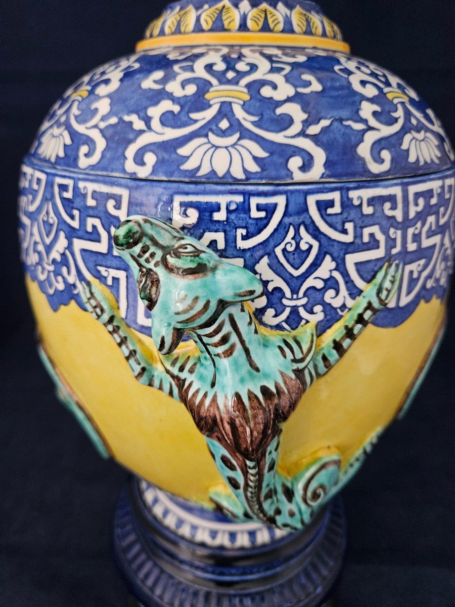 Gien,  urne couverte sur socle en faïence 1860 / 1871-photo-7