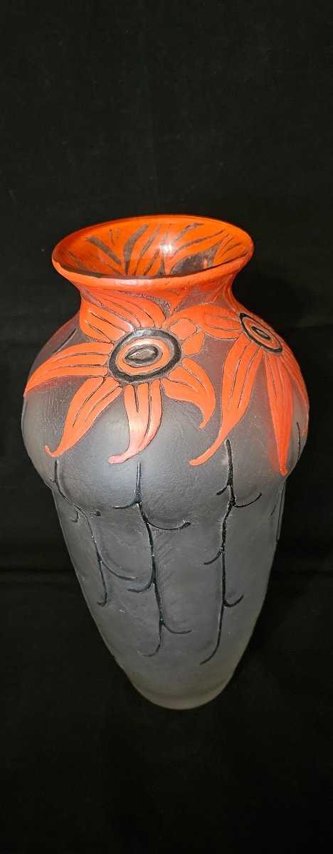 Grand vase LEGRAS décor de fleurs Art déco sur verre givré. Vers 1920-photo-1