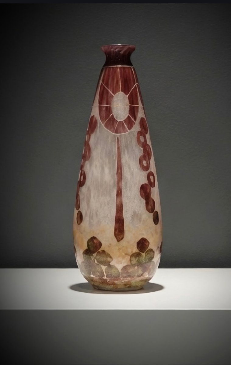 Le verre Français, les frères Schneider vase art déco marque au berlingot 1918/1922. 