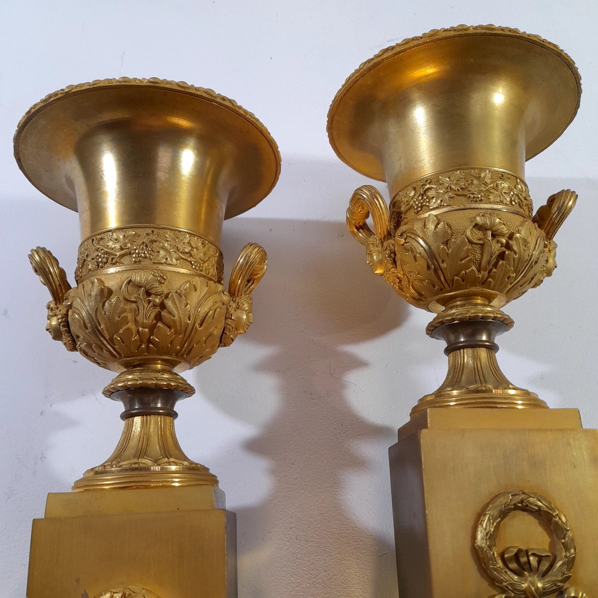 Pair Of Medici Vases In Gilt Bronze, Late 18th Century (pierre Philippe Thomire?)-photo-2