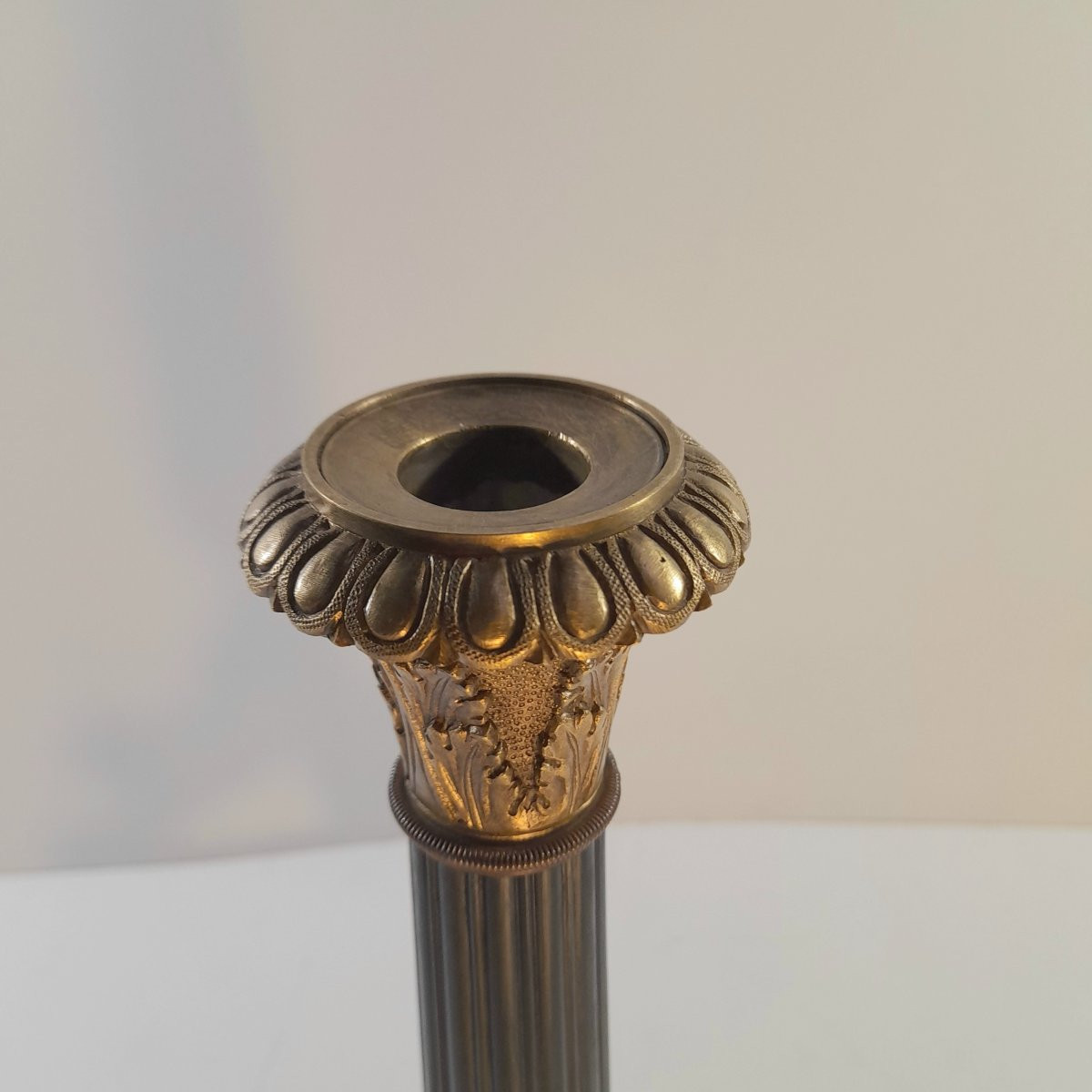 Bougeoir en bronze à double patines époque Empire-photo-1