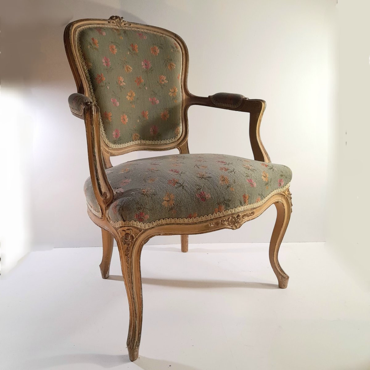 Paire de fauteuils cabriolets de style Louis XV -photo-2