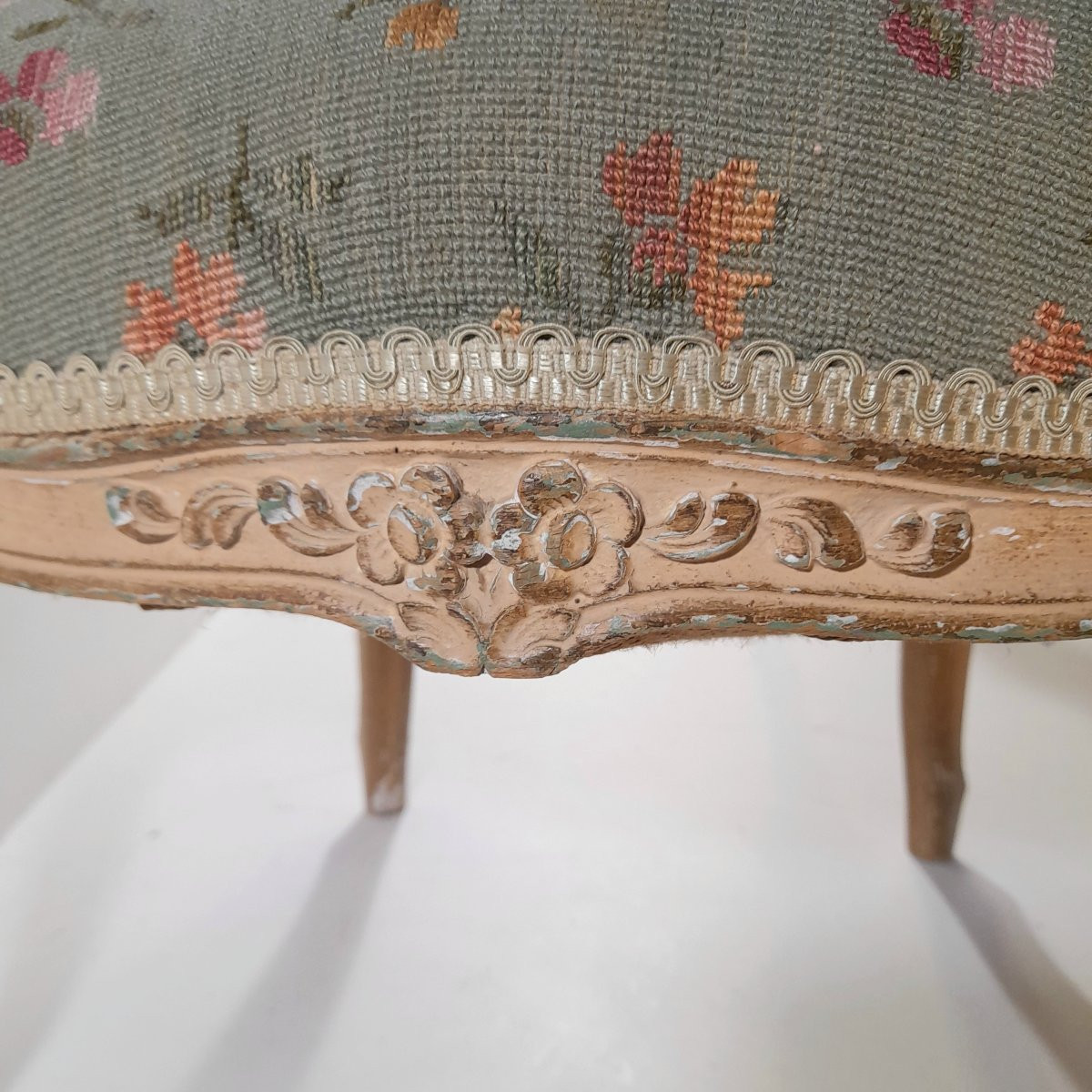 Paire de fauteuils cabriolets de style Louis XV -photo-1