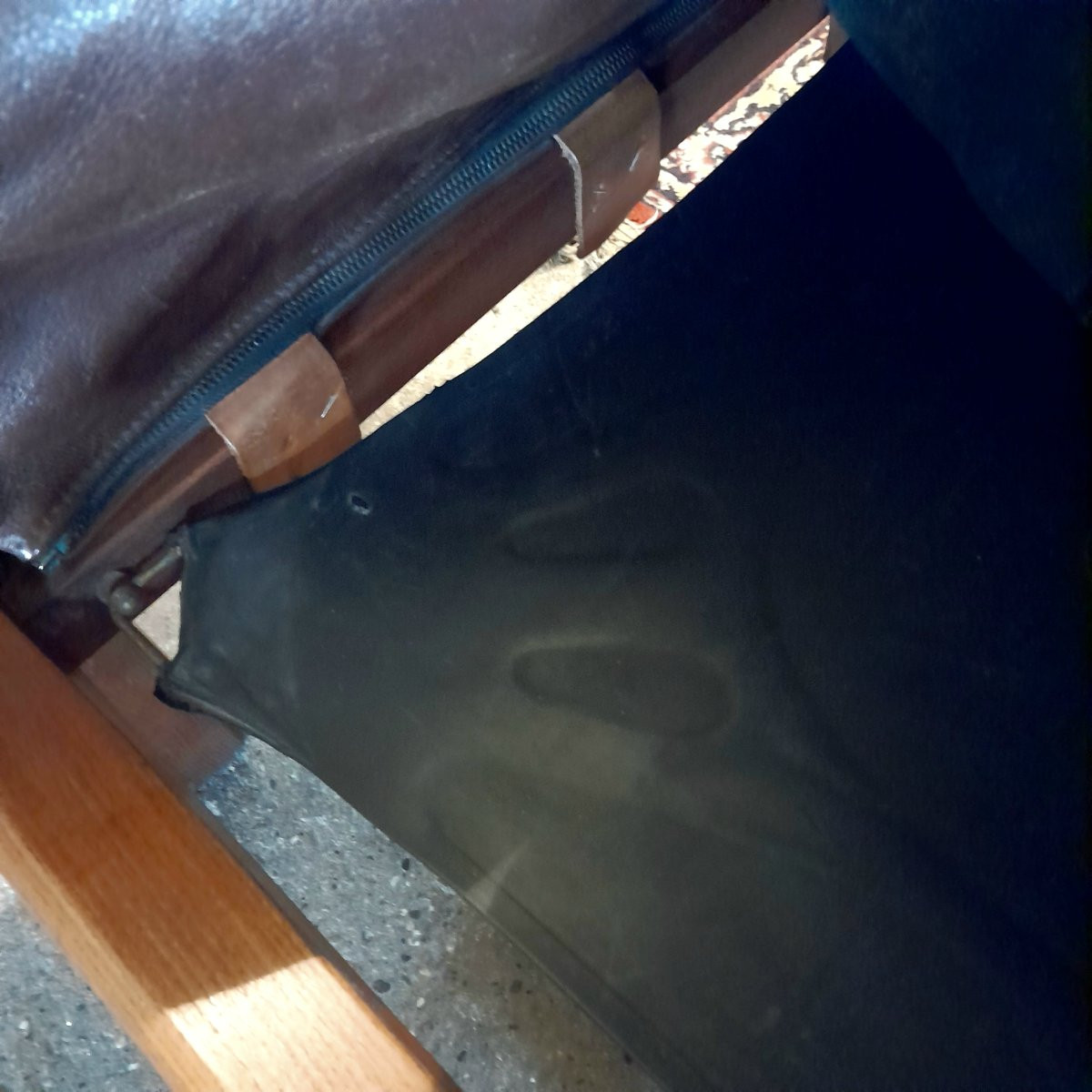 Canapé trois places S32 modéle de Pierre Chapo (1927 / 1987 )-photo-2