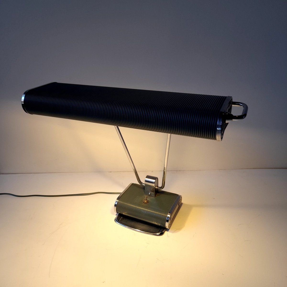 Lampe de bureau éditée par Jumo modèle N71 DE EILEEN GRAY-photo-3