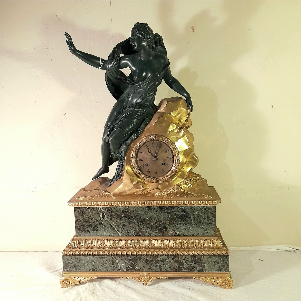 Large Aphrodite Clock 70 Cm Double Patina Bronze And Marble First 1/4 19th Century Wire Movement