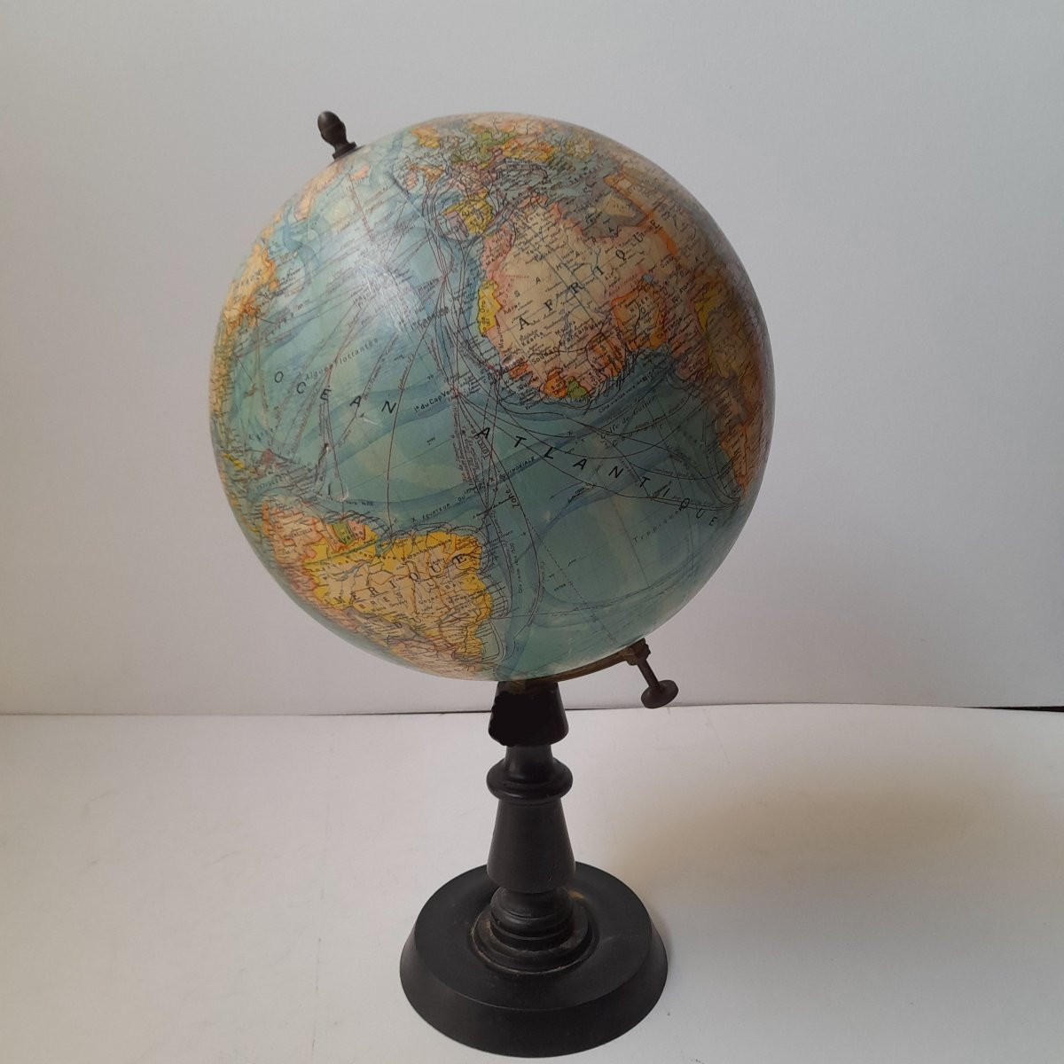Globe terrestre de J.Forest géographe à  Paris échelle 1/40.000.000 -photo-1