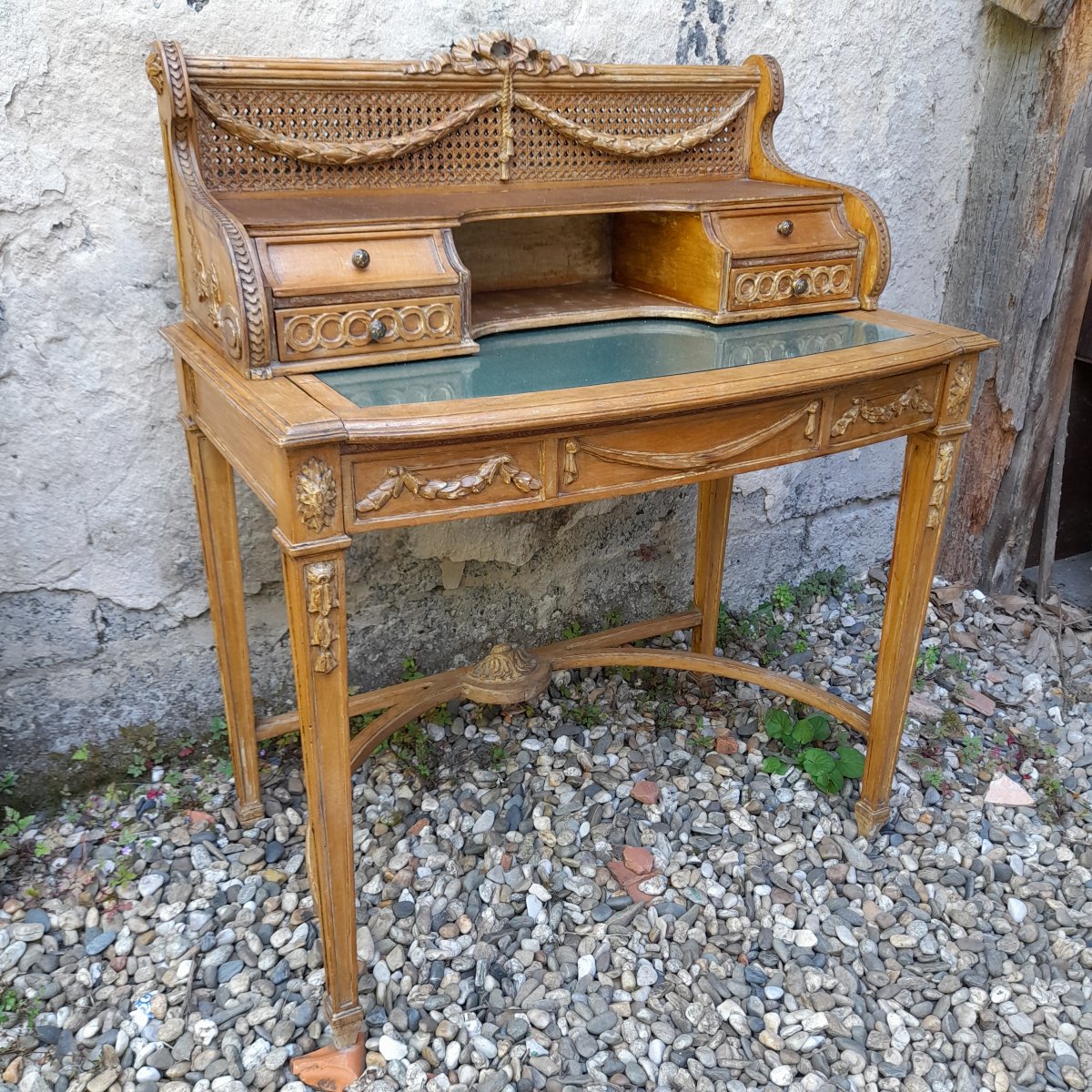 Petit bureau dit bonheur du jour de style Louis XVI Époque 1900-photo-2