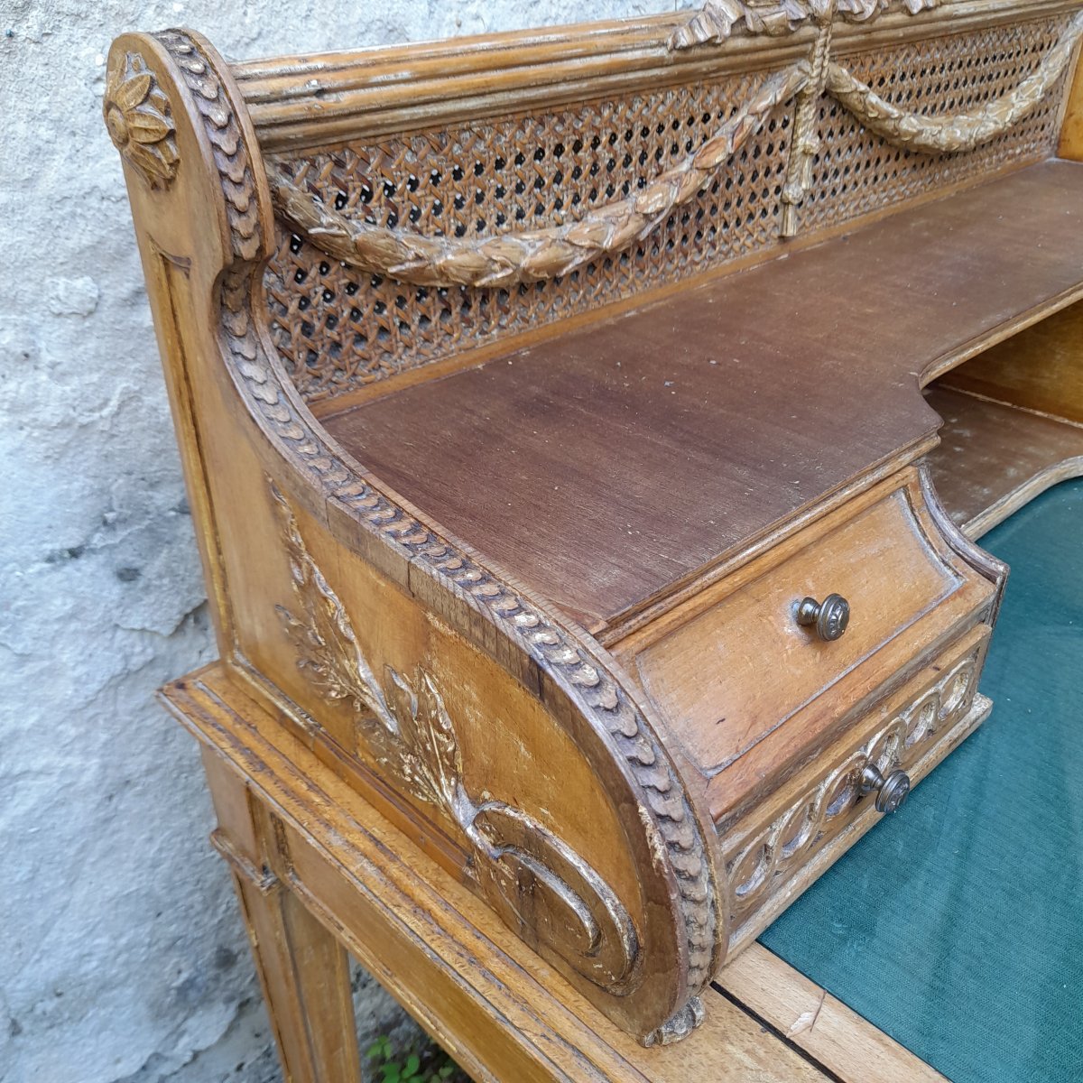 Petit bureau dit bonheur du jour de style Louis XVI Époque 1900-photo-3