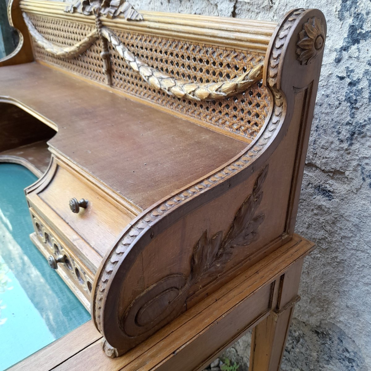 Petit bureau dit bonheur du jour de style Louis XVI Époque 1900-photo-5