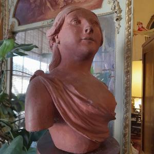Buste de Madame de Lafayette période fin 17ème début 18ème siècle