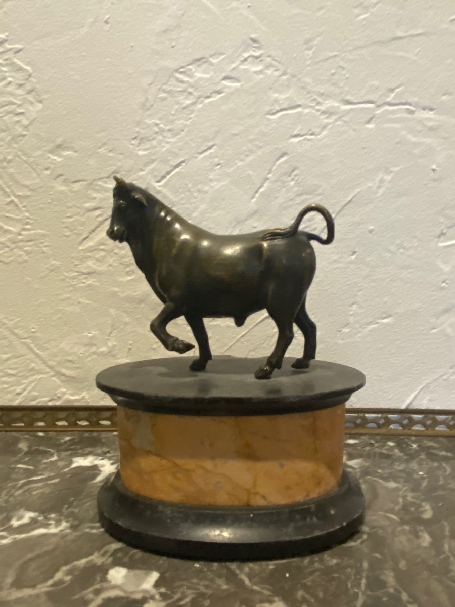 Sculpture - Bronze - Passing Bull - J. Bologna - Italy - 18th Century 
