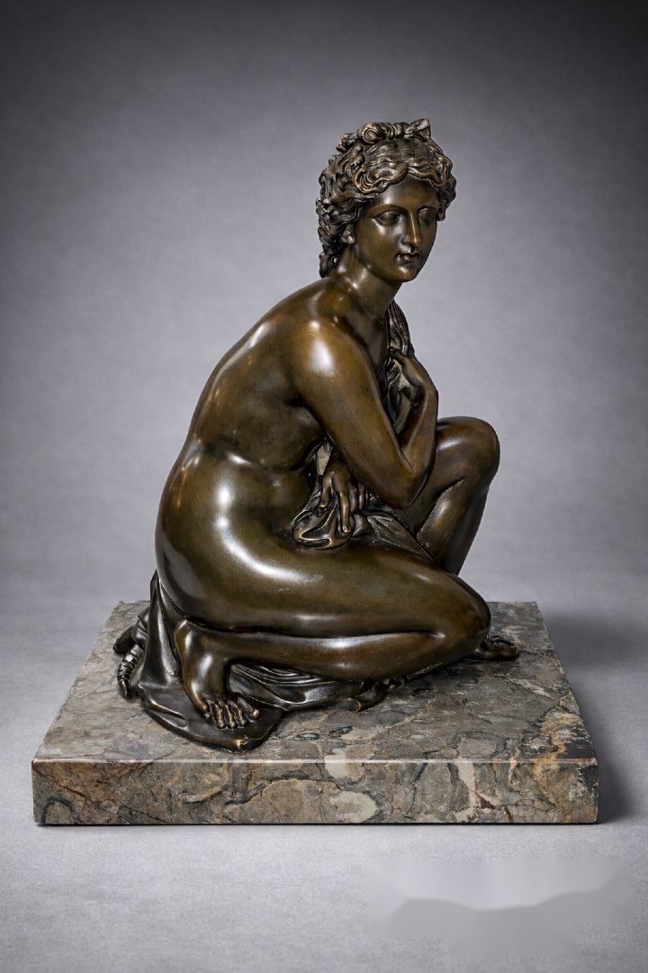 Sculpture - Bronze - Venus - Antoine Coysevox - France - 18th Century 