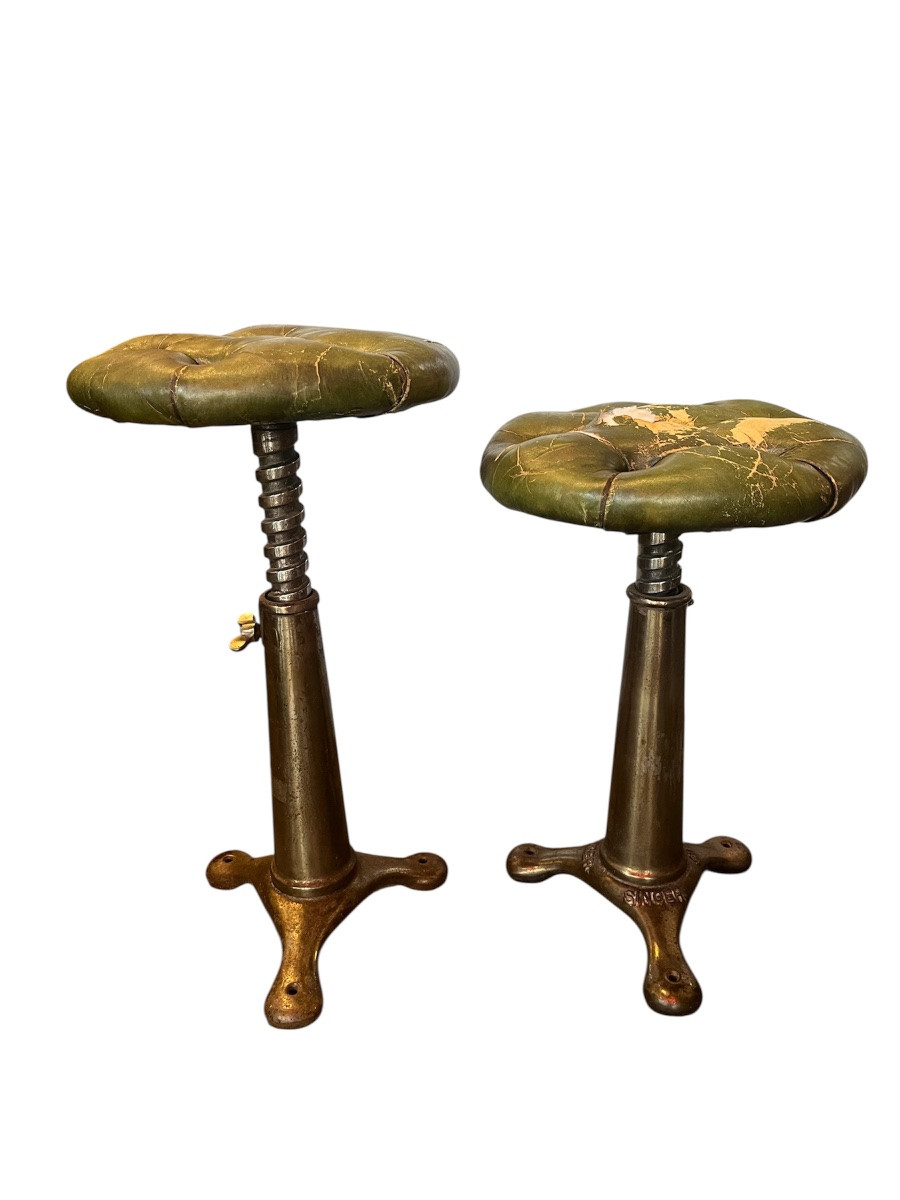 Pair Of Adjustable Industrial Stools Singer – France – Early 20th Century-photo-2