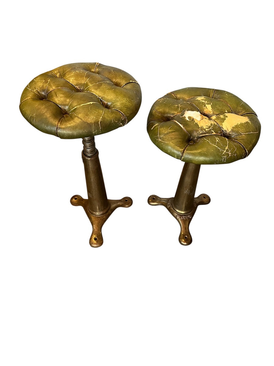 Pair Of Adjustable Industrial Stools Singer – France – Early 20th Century-photo-4
