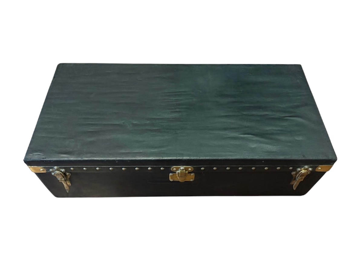 Black Louis Vuitton Trunk - France - 20th Century (1910)-photo-2