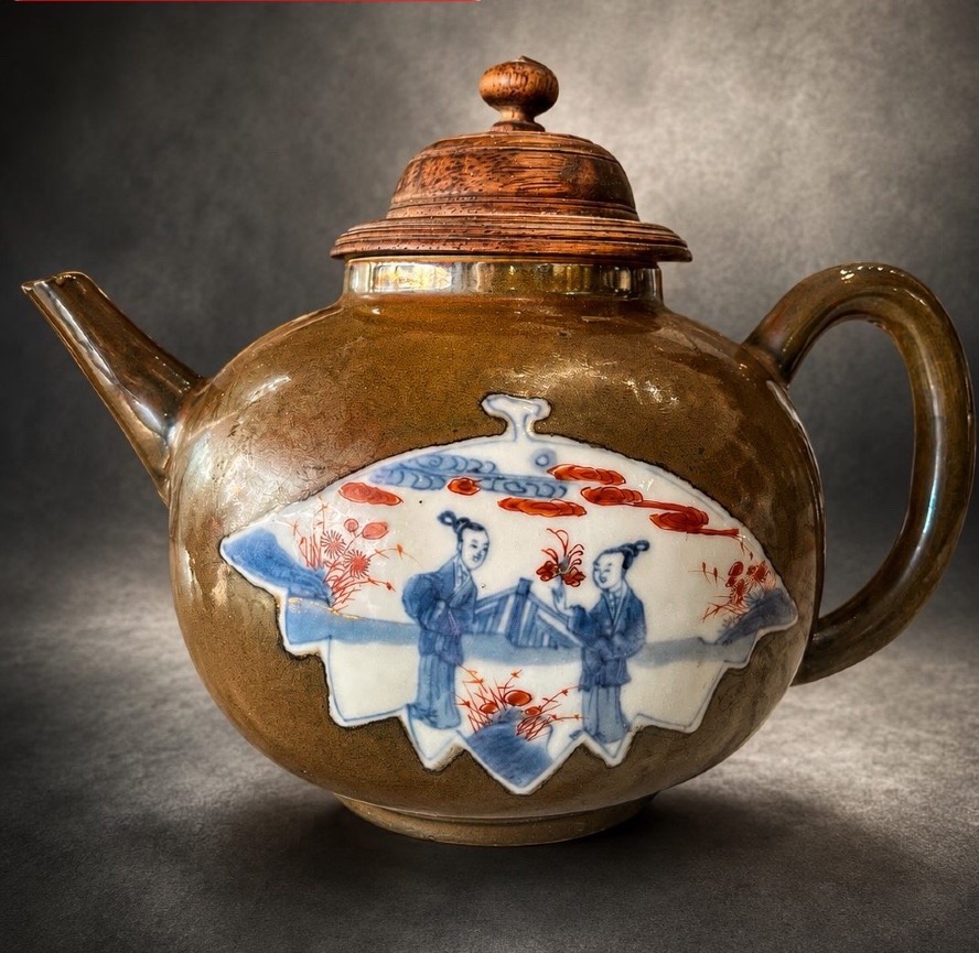 Teapot - Porcelain - Kangxi - China - Early 18th Century 