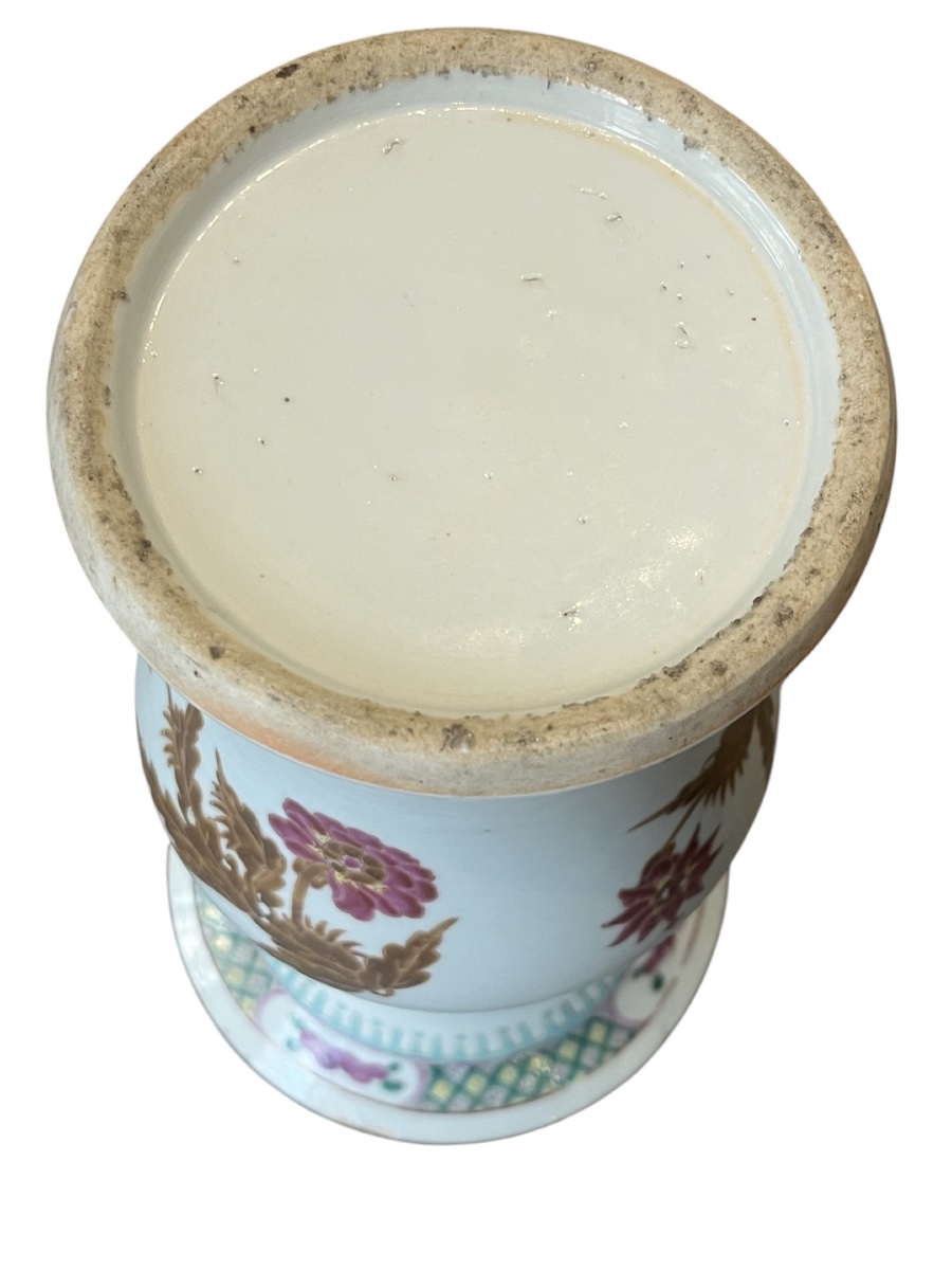 vase chinois en porcelaine – Décor floral polychrome sur fond blanc – Fin XIXe-photo-3