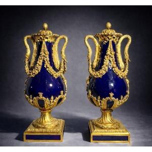 Paire de vases couverts - Porcelaine /Bronze - Sèvres (signé) -  France - XIX ème 