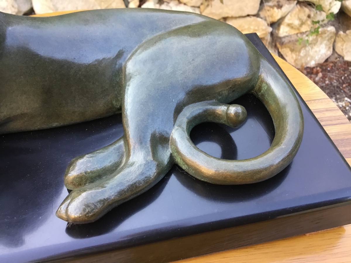 Bronze Sculpture Of A Lioness And Her Cub-photo-1