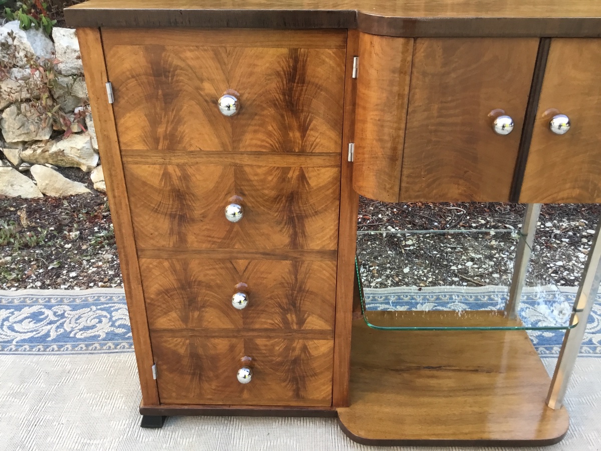 Asymmetrical Art Deco Bar Made Of Walnut-photo-3