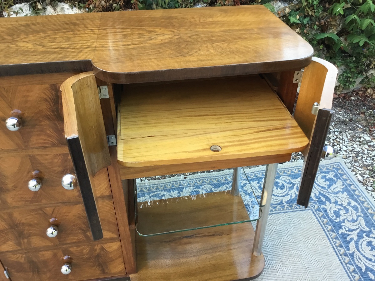 Asymmetrical Art Deco Bar Made Of Walnut-photo-3