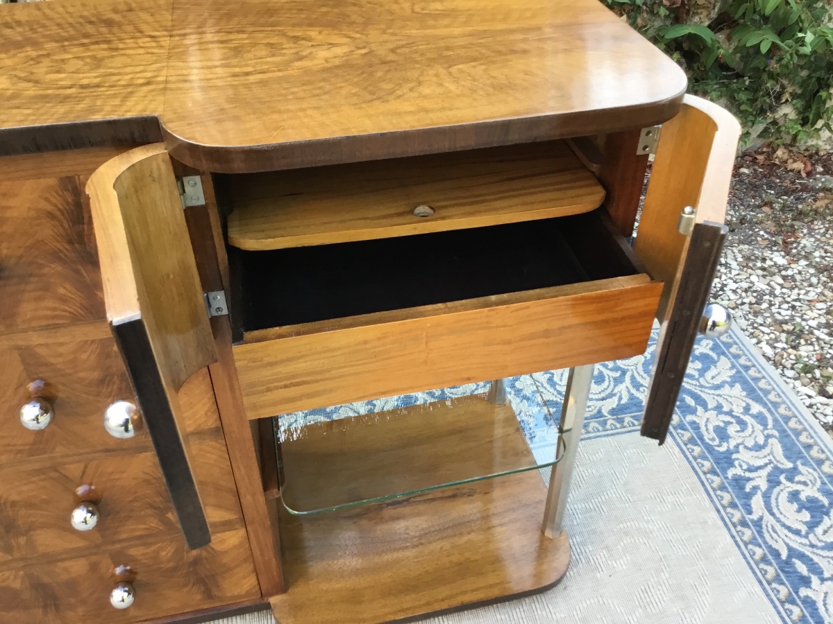 Asymmetrical Art Deco Bar Made Of Walnut-photo-4