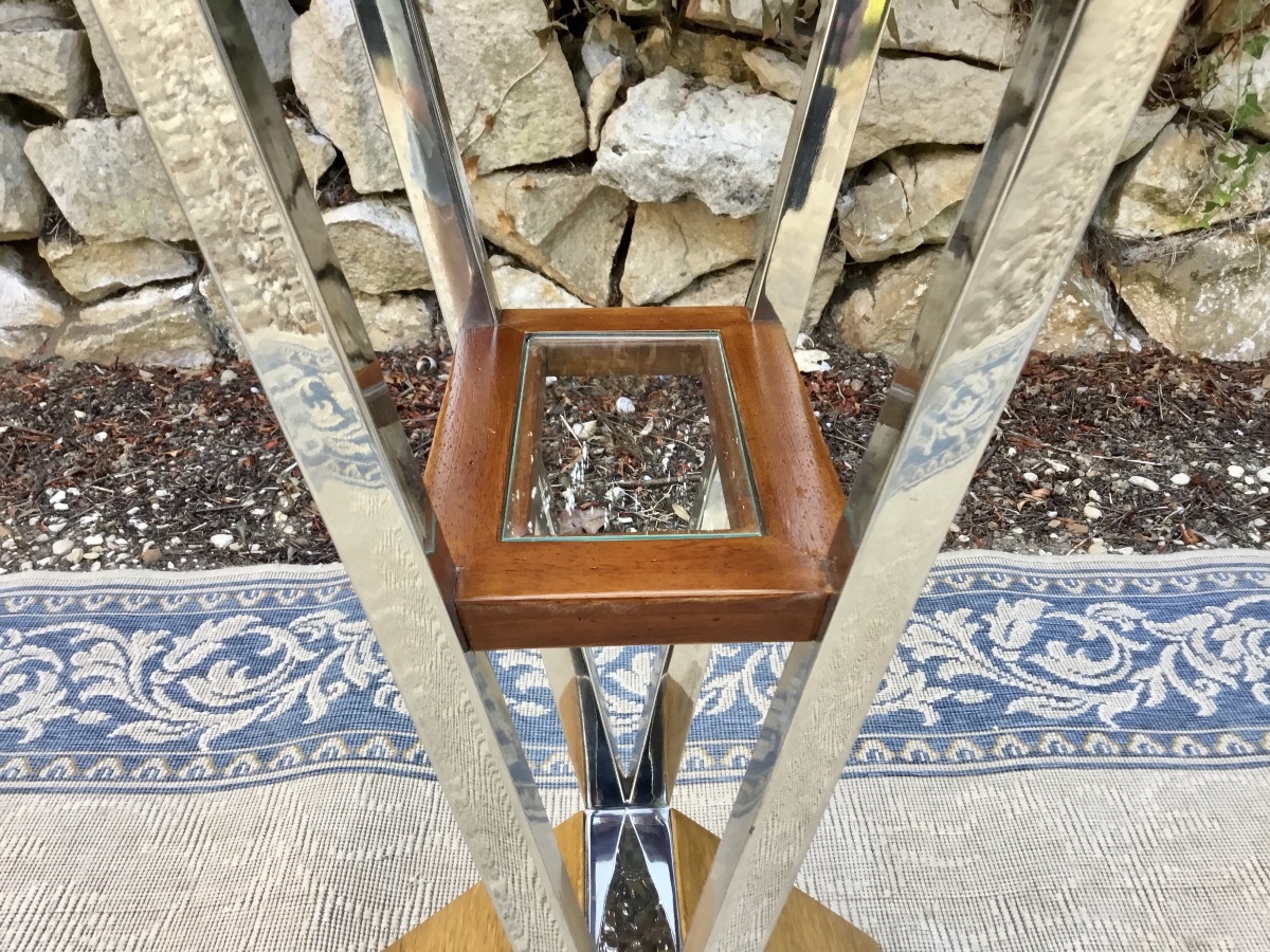Original Chair With An Art Deco Design-photo-1