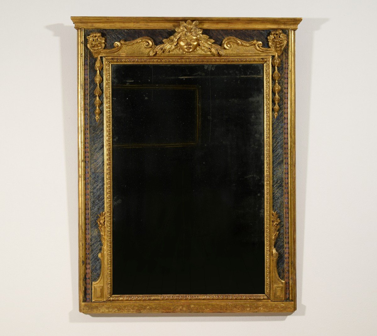 18th Century, Italian Louis XIV Carved Giltwood Mirror