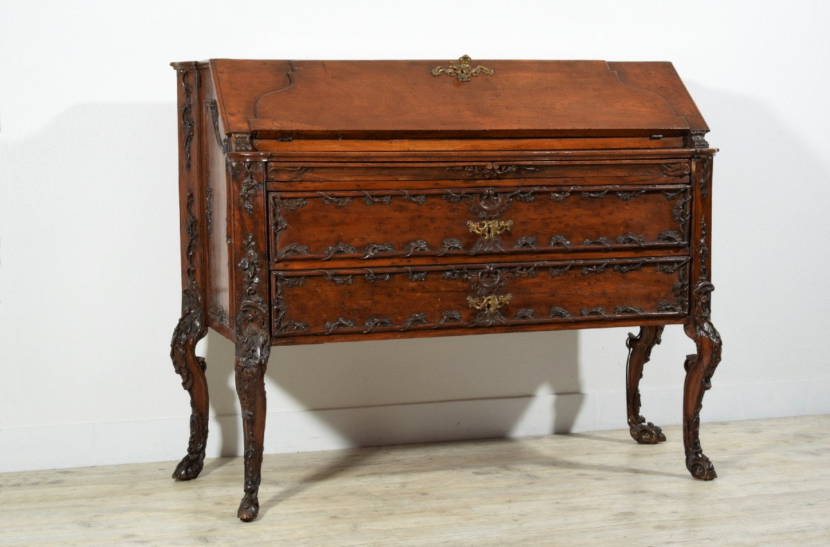18th Century, Louis XIV Carved Walnut Wood Drop-leaf Cabinet -photo-8