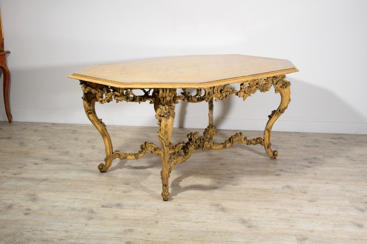 Italian Baroque Carved Gilt And Lacquered Wood Center Table, Structure From 18th Century -photo-3