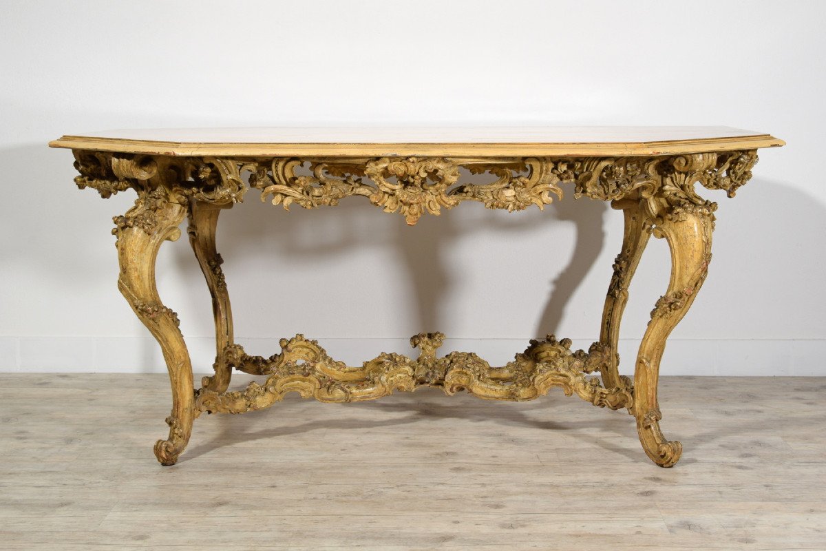 Italian Baroque Carved Gilt And Lacquered Wood Center Table, Structure From 18th Century -photo-1